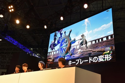 画像ギャラリー No.005のサムネイル画像 / ［TGS 2018］ソラ対アクアという驚きの戦闘シーンも公開。「KINGDOM HEARTS III」のイベントステージをレポート