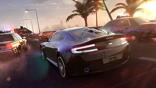 画像ギャラリー No.004のサムネイル画像 / ［E3 2014］UbisoftのMMOレース「The Crew」を，3画面とお値段360万円也の最新3DOF可動筐体で体験してきた