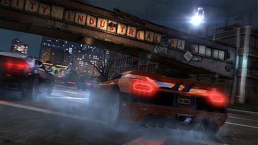画像ギャラリー No.006のサムネイル画像 / ［E3 2014］UbisoftのMMOレース「The Crew」を，3画面とお値段360万円也の最新3DOF可動筐体で体験してきた