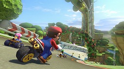 画像ギャラリー No.011のサムネイル画像 / ［E3 2013］「マリオカート8」プレイレポート。今度は壁や天井すらもコースになって，マリオ達が文字どおり縦横無尽に走り回る