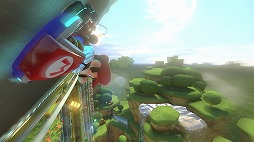 画像ギャラリー No.024のサムネイル画像 / ［E3 2013］「マリオカート8」プレイレポート。今度は壁や天井すらもコースになって，マリオ達が文字どおり縦横無尽に走り回る