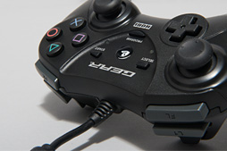 画像ギャラリー No.014のサムネイル画像 / 「FPS PAD STRIKE GEAR」レビュー。G.E.A.R.ブランド初のゲームパッドはPS3やXbox 360でFPSをプレイする人の相棒たりえるか