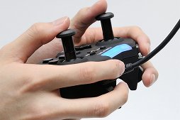 画像ギャラリー No.016のサムネイル画像 / 「FPS PAD STRIKE GEAR」レビュー。G.E.A.R.ブランド初のゲームパッドはPS3やXbox 360でFPSをプレイする人の相棒たりえるか