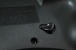 画像ギャラリー No.024のサムネイル画像 / 「FPS PAD STRIKE GEAR」レビュー。G.E.A.R.ブランド初のゲームパッドはPS3やXbox 360でFPSをプレイする人の相棒たりえるか