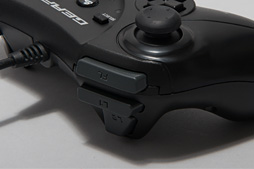画像ギャラリー No.025のサムネイル画像 / 「FPS PAD STRIKE GEAR」レビュー。G.E.A.R.ブランド初のゲームパッドはPS3やXbox 360でFPSをプレイする人の相棒たりえるか