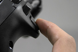 画像ギャラリー No.027のサムネイル画像 / 「FPS PAD STRIKE GEAR」レビュー。G.E.A.R.ブランド初のゲームパッドはPS3やXbox 360でFPSをプレイする人の相棒たりえるか