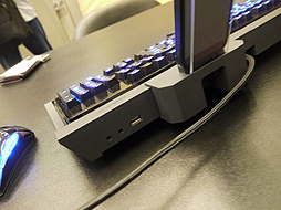 画像ギャラリー No.011のサムネイル画像 / ［E3 2014］HORIがPC用のゲーマー向けマウスとキーボードを開発中！ 新製品「光」と「雷」のプロトタイプを見せてもらった