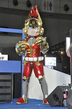 画像ギャラリー No.012のサムネイル画像 / ［TGS 2013］「子供向けだとしても，ドラマを訴えたい」。制作総指揮の名越稔洋氏が作品の魅力を語った「ヒーローバンク」ステージイベント