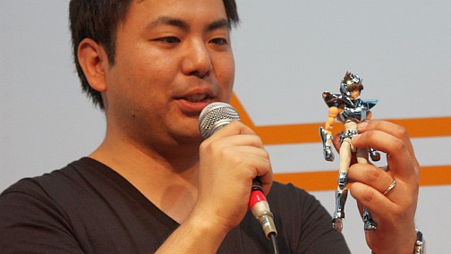 画像ギャラリー No.016のサムネイル画像 / ［TGS 2013］小宇宙（コスモ）を燃やしてビッグバンアタックを決めろ。発売間近の「聖闘士星矢ブレイブ・ソルジャーズ」ステージレポート
