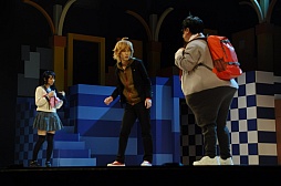 画像ギャラリー No.007のサムネイル画像 / 舞台「ダンガンロンパTHE STAGE〜希望の学園と絶望の高校生〜」の公演がいよいよスタート。舞台ならではの魅力あふれるダンガンロンパに注目だ