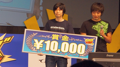 画像ギャラリー No.004のサムネイル画像 / クラウドファンディングによる新Ver.の開発が決定したインディーズ格闘ゲーム「ヤタガラス」。AC版も登場予定の本作について,制作者の二人に話を聞いた