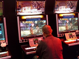 画像ギャラリー No.005のサムネイル画像 / ［JAEPO2014］「DEAD OR ALIVE 5 Ultimate: Arcade」に新キャラクター参戦。早矢仕洋介氏が新情報を公開したステージイベントをレポート