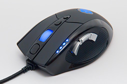 画像ギャラリー No.002のサムネイル画像 / 3000円で購入できるゲーマー向けレーザーセンサー搭載マウスは意外な掘り出し物だった。「Anker High Precision Laser Gaming Mouse」レビュー