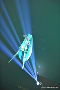 画像ギャラリー No.012のサムネイル画像 / ミクの日に行われたイベント「Project DIVA presents MATSURI DA DIVA」をレポート。「初音ミク -Project DIVA- F 2nd」の発売を“祈願”したライブでは，“中の人”の生歌披露も