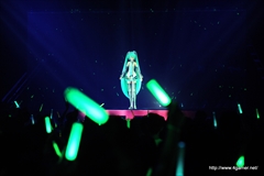 画像ギャラリー No.019のサムネイル画像 / ミクの日に行われたイベント「Project DIVA presents MATSURI DA DIVA」をレポート。「初音ミク -Project DIVA- F 2nd」の発売を“祈願”したライブでは，“中の人”の生歌披露も