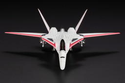 画像ギャラリー No.003のサムネイル画像 / 「エースコンバット」シリーズに登場する架空機「XFA-27」の1/144キットが10月に発売。簡易塗装済と無塗装グレー成形の2バージョン