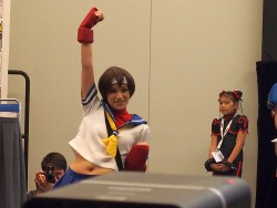 画像ギャラリー No.015のサムネイル画像 / ［COMIC-CON 2013］「ウルトラストリートファイターIV」のアレはいったいどうなるの？　コスプレいっぱいのComic-Con会場で，小野Pに詳しく聞いてみた