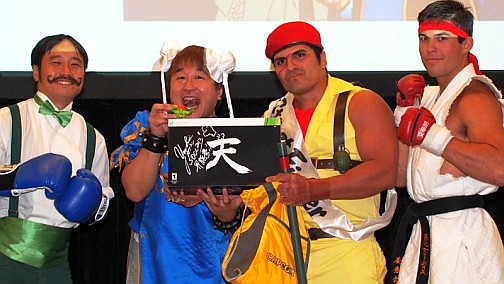 画像ギャラリー No.026のサムネイル画像 / ［COMIC-CON 2013］「ウルトラストリートファイターIV」のアレはいったいどうなるの？　コスプレいっぱいのComic-Con会場で，小野Pに詳しく聞いてみた