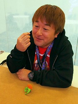 画像ギャラリー No.028のサムネイル画像 / ［COMIC-CON 2013］「ウルトラストリートファイターIV」のアレはいったいどうなるの？　コスプレいっぱいのComic-Con会場で，小野Pに詳しく聞いてみた