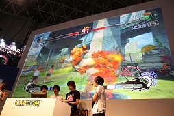画像ギャラリー No.011のサムネイル画像 / ［TGS 2014］「ウルIV」の新エディション「OMEGA」公開にプロゲーマーも大興奮。新情報満載で盛り上がった「サイキョー格闘ステージ」レポート