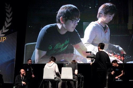 画像ギャラリー No.081のサムネイル画像 / 「ウルトラストリートファイターIV」公式世界大会「Capcom Cup Finals」現地レポートまとめ。頂点を極める戦いの模様を産地直送でお届け
