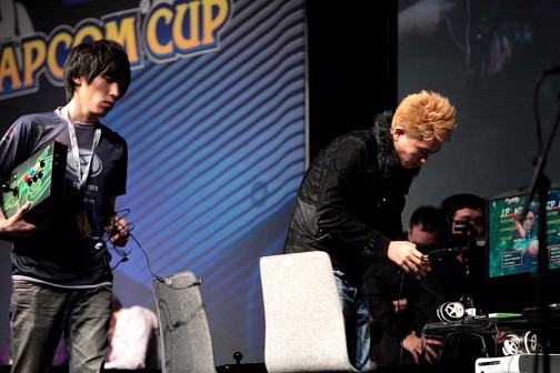 画像ギャラリー No.083のサムネイル画像 / 「ウルトラストリートファイターIV」公式世界大会「Capcom Cup Finals」現地レポートまとめ。頂点を極める戦いの模様を産地直送でお届け