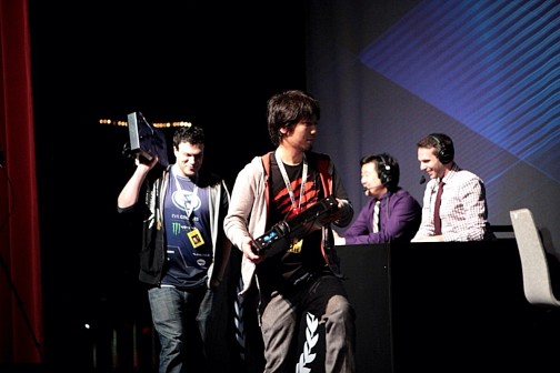 画像ギャラリー No.086のサムネイル画像 / 「ウルトラストリートファイターIV」公式世界大会「Capcom Cup Finals」現地レポートまとめ。頂点を極める戦いの模様を産地直送でお届け