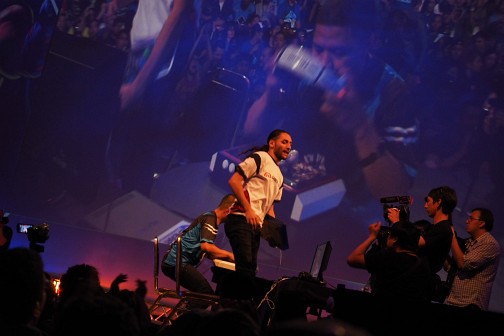 画像ギャラリー No.034のサムネイル画像 / ［EVO2014］「ウルIV」初の頂点は誰なのか。いよいよ最終局面を迎えた「Evolution 2014」最終日まとめ。「BBCP」「スマブラDX」部門決勝にも期待