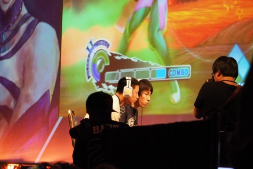 画像ギャラリー No.044のサムネイル画像 / ［EVO2014］「ウルIV」初の頂点は誰なのか。いよいよ最終局面を迎えた「Evolution 2014」最終日まとめ。「BBCP」「スマブラDX」部門決勝にも期待