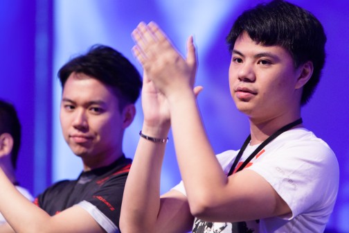 画像ギャラリー No.019のサムネイル画像 / ［EVO2014］日本に帰り着くまでがEVOなんです。帰りの飛行機に乗り遅れたので，秘蔵のスナップ写真をまとめてみた