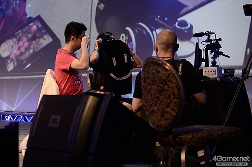 画像ギャラリー No.006のサムネイル画像 / ［EVO2015］ももち選手の「ウルIV」部門優勝をもって大会全日程が終了。「GGXrd」を小川選手が制し，「UMvC3」でも日本勢が善戦したEVO最終日まとめ