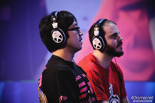 画像ギャラリー No.012のサムネイル画像 / ［EVO2015］ももち選手の「ウルIV」部門優勝をもって大会全日程が終了。「GGXrd」を小川選手が制し，「UMvC3」でも日本勢が善戦したEVO最終日まとめ