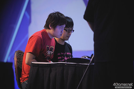 画像ギャラリー No.016のサムネイル画像 / ［EVO2015］ももち選手の「ウルIV」部門優勝をもって大会全日程が終了。「GGXrd」を小川選手が制し，「UMvC3」でも日本勢が善戦したEVO最終日まとめ