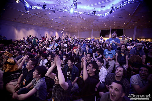 画像ギャラリー No.018のサムネイル画像 / ［EVO2015］ももち選手の「ウルIV」部門優勝をもって大会全日程が終了。「GGXrd」を小川選手が制し，「UMvC3」でも日本勢が善戦したEVO最終日まとめ