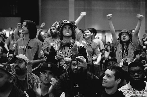 画像ギャラリー No.025のサムネイル画像 / ［EVO2015］ももち選手の「ウルIV」部門優勝をもって大会全日程が終了。「GGXrd」を小川選手が制し，「UMvC3」でも日本勢が善戦したEVO最終日まとめ