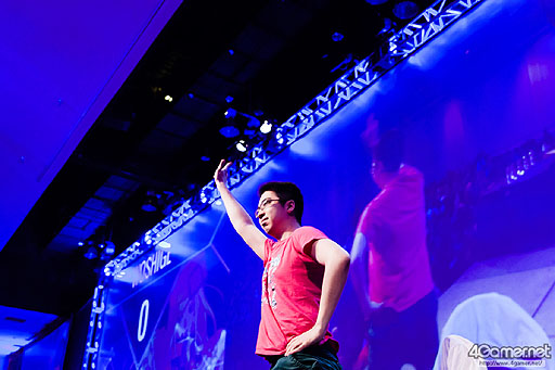 画像ギャラリー No.027のサムネイル画像 / ［EVO2015］ももち選手の「ウルIV」部門優勝をもって大会全日程が終了。「GGXrd」を小川選手が制し，「UMvC3」でも日本勢が善戦したEVO最終日まとめ