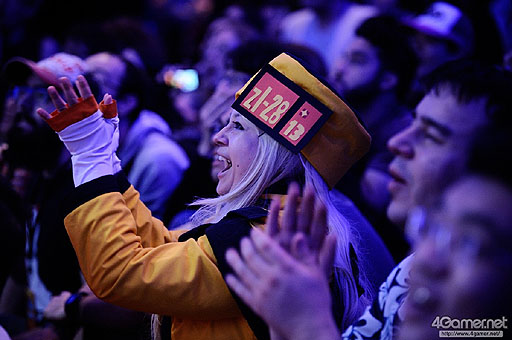 画像ギャラリー No.029のサムネイル画像 / ［EVO2015］ももち選手の「ウルIV」部門優勝をもって大会全日程が終了。「GGXrd」を小川選手が制し，「UMvC3」でも日本勢が善戦したEVO最終日まとめ