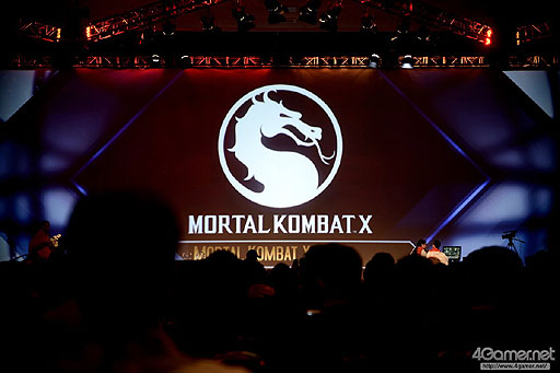 画像ギャラリー No.034のサムネイル画像 / ［EVO2015］ももち選手の「ウルIV」部門優勝をもって大会全日程が終了。「GGXrd」を小川選手が制し，「UMvC3」でも日本勢が善戦したEVO最終日まとめ