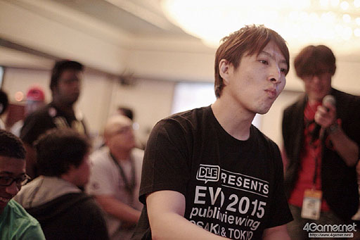 画像ギャラリー No.045のサムネイル画像 / ［EVO2015］ももち選手の「ウルIV」部門優勝をもって大会全日程が終了。「GGXrd」を小川選手が制し，「UMvC3」でも日本勢が善戦したEVO最終日まとめ