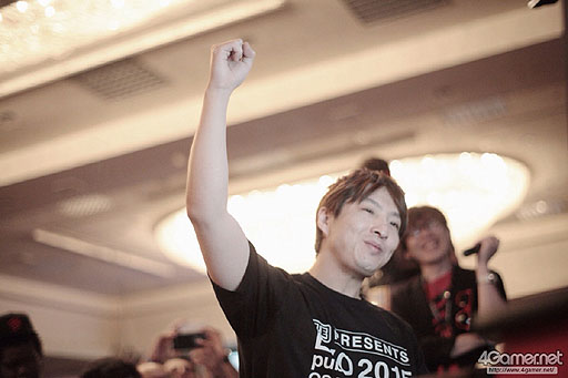 画像ギャラリー No.047のサムネイル画像 / ［EVO2015］ももち選手の「ウルIV」部門優勝をもって大会全日程が終了。「GGXrd」を小川選手が制し，「UMvC3」でも日本勢が善戦したEVO最終日まとめ