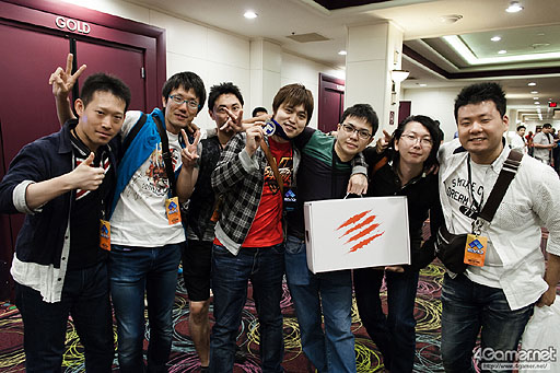 画像ギャラリー No.050のサムネイル画像 / ［EVO2015］ももち選手の「ウルIV」部門優勝をもって大会全日程が終了。「GGXrd」を小川選手が制し，「UMvC3」でも日本勢が善戦したEVO最終日まとめ