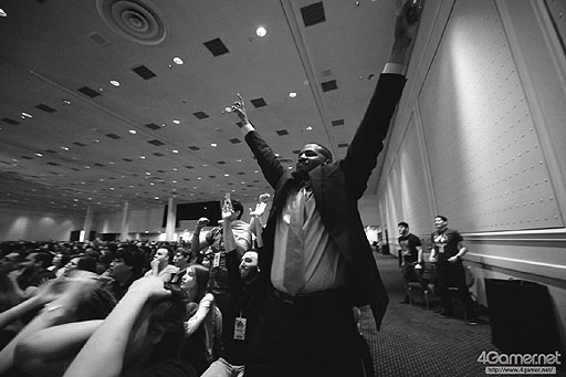 画像ギャラリー No.060のサムネイル画像 / ［EVO2015］ももち選手の「ウルIV」部門優勝をもって大会全日程が終了。「GGXrd」を小川選手が制し，「UMvC3」でも日本勢が善戦したEVO最終日まとめ