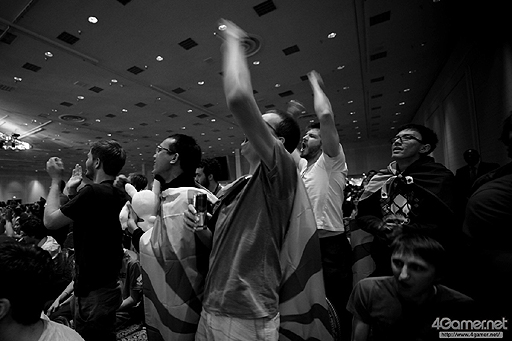 画像ギャラリー No.061のサムネイル画像 / ［EVO2015］ももち選手の「ウルIV」部門優勝をもって大会全日程が終了。「GGXrd」を小川選手が制し，「UMvC3」でも日本勢が善戦したEVO最終日まとめ