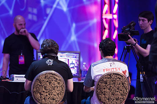 画像ギャラリー No.075のサムネイル画像 / ［EVO2015］ももち選手の「ウルIV」部門優勝をもって大会全日程が終了。「GGXrd」を小川選手が制し，「UMvC3」でも日本勢が善戦したEVO最終日まとめ