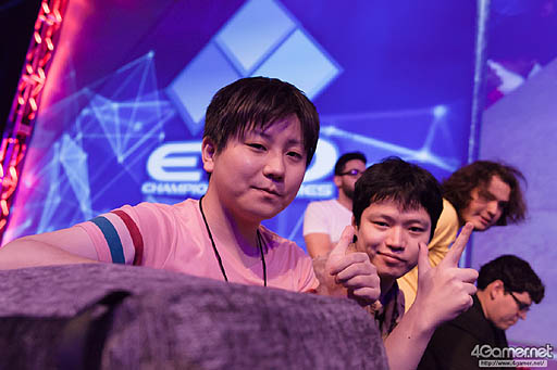 画像ギャラリー No.081のサムネイル画像 / ［EVO2015］ももち選手の「ウルIV」部門優勝をもって大会全日程が終了。「GGXrd」を小川選手が制し，「UMvC3」でも日本勢が善戦したEVO最終日まとめ