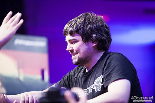 画像ギャラリー No.097のサムネイル画像 / ［EVO2015］ももち選手の「ウルIV」部門優勝をもって大会全日程が終了。「GGXrd」を小川選手が制し，「UMvC3」でも日本勢が善戦したEVO最終日まとめ