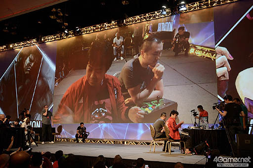 画像ギャラリー No.102のサムネイル画像 / ［EVO2015］ももち選手の「ウルIV」部門優勝をもって大会全日程が終了。「GGXrd」を小川選手が制し，「UMvC3」でも日本勢が善戦したEVO最終日まとめ