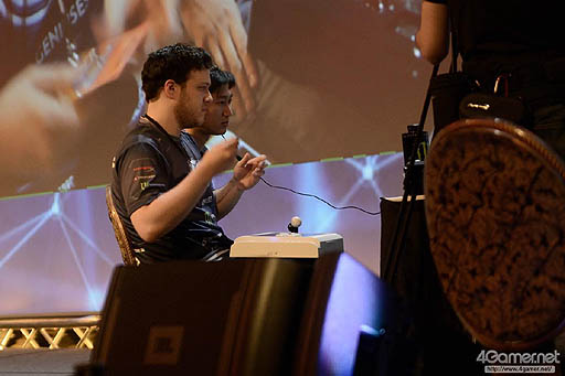 画像ギャラリー No.109のサムネイル画像 / ［EVO2015］ももち選手の「ウルIV」部門優勝をもって大会全日程が終了。「GGXrd」を小川選手が制し，「UMvC3」でも日本勢が善戦したEVO最終日まとめ