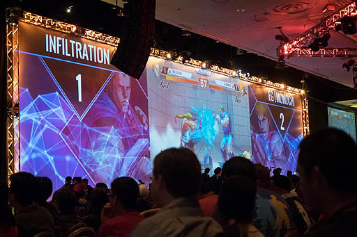 画像ギャラリー No.120のサムネイル画像 / ［EVO2015］ももち選手の「ウルIV」部門優勝をもって大会全日程が終了。「GGXrd」を小川選手が制し，「UMvC3」でも日本勢が善戦したEVO最終日まとめ