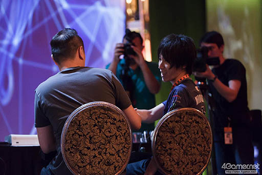 画像ギャラリー No.124のサムネイル画像 / ［EVO2015］ももち選手の「ウルIV」部門優勝をもって大会全日程が終了。「GGXrd」を小川選手が制し，「UMvC3」でも日本勢が善戦したEVO最終日まとめ